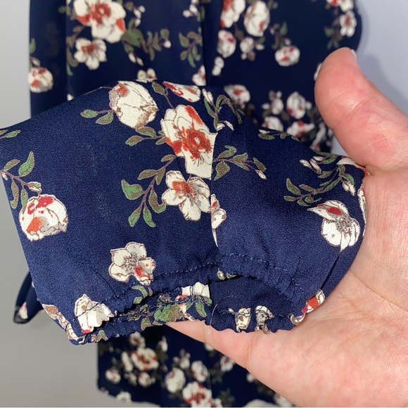 Veronica M. Floral button up long sleeve smocked waist blouse size S - Picture 8 of 11